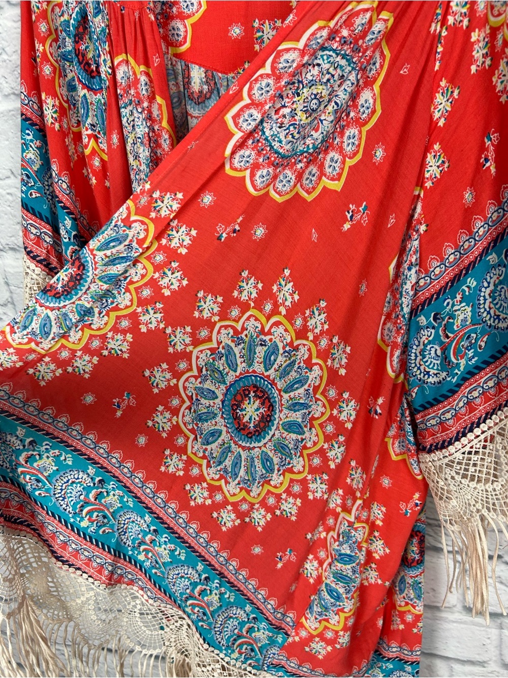 Umgee Boho Fringe Kimono Cover Up Coral Medallion Print S/M - Picture 6 of 7
